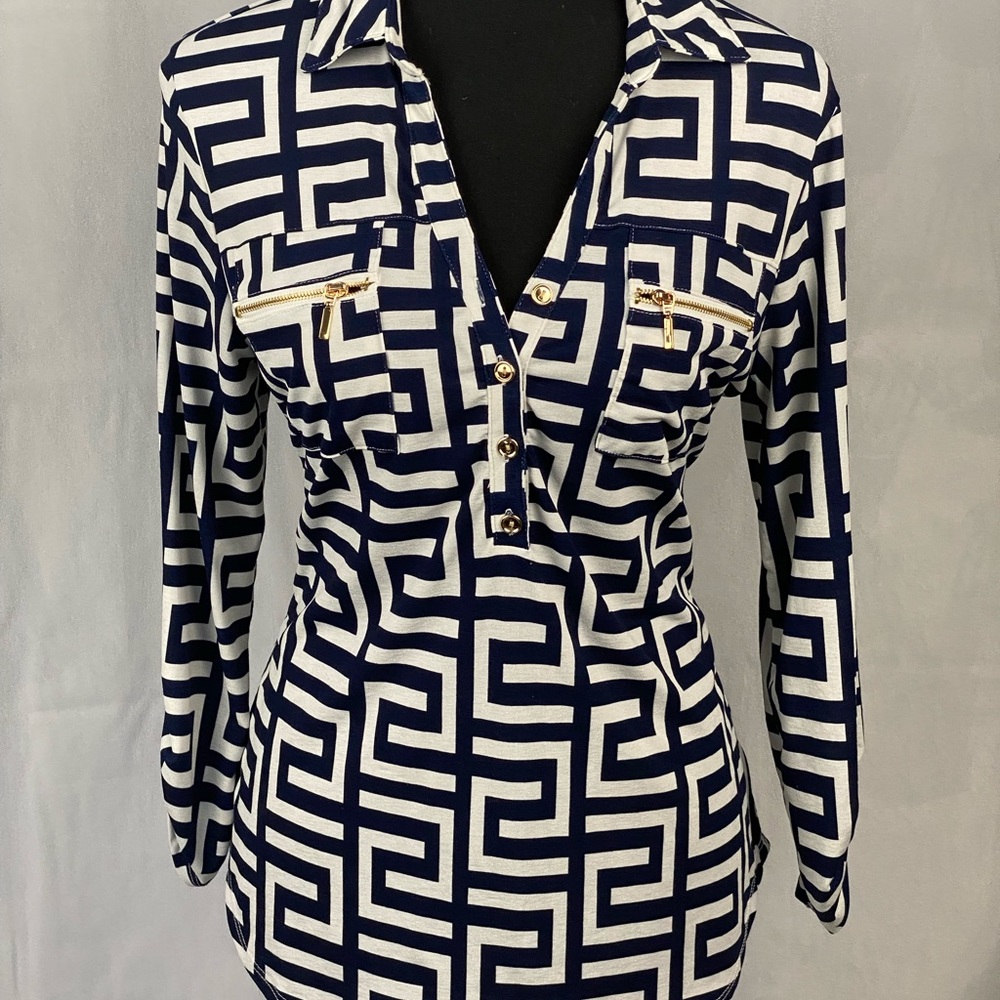 94%polyester - Picture 2 of 5